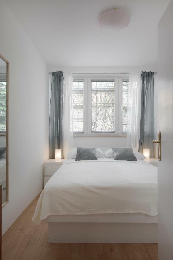 Apartment Gabriella Макарська Екстер'єр фото