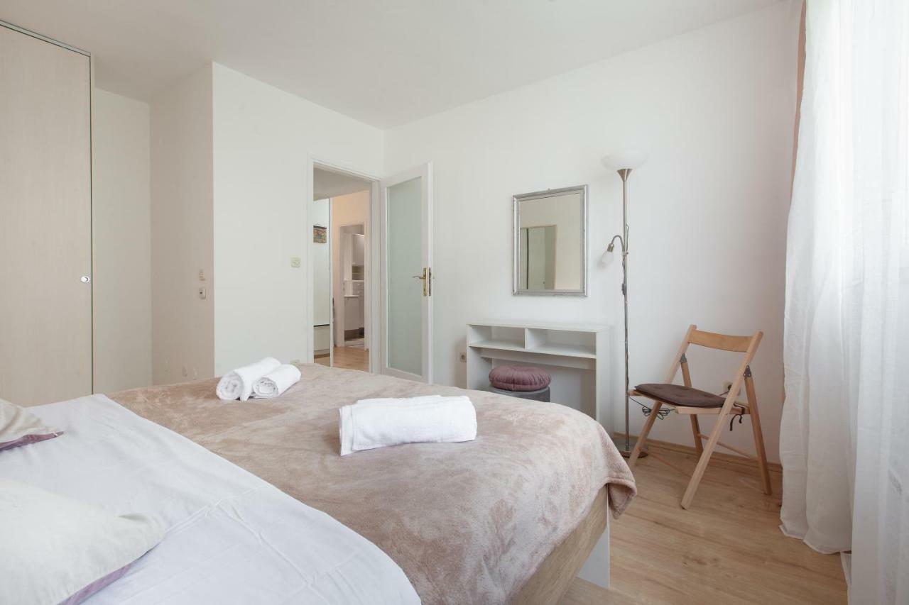 Apartment Gabriella Макарська Екстер'єр фото